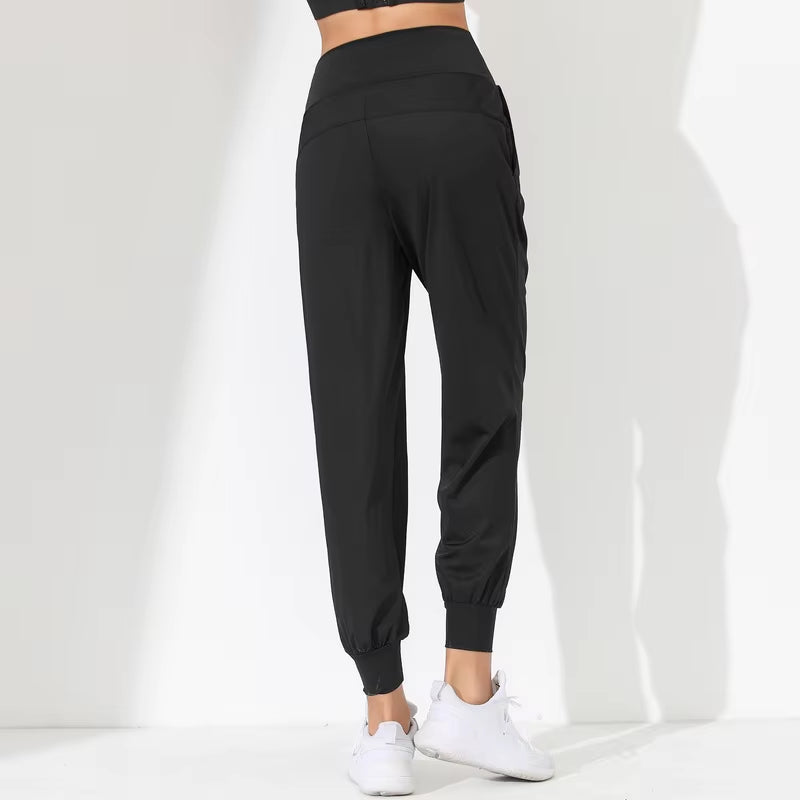 Women's Loose-Fit Yoga Pants - Slim Quick-Dry Capris with Pleated Hem, Pockets & Bound Design for Running, Fitness & Jogging